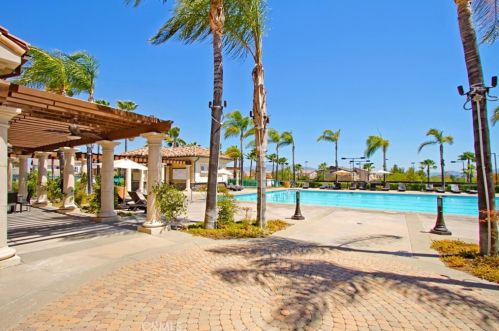 39057 Hidden Creek Ln, Temecula CA  92591-7417 exterior