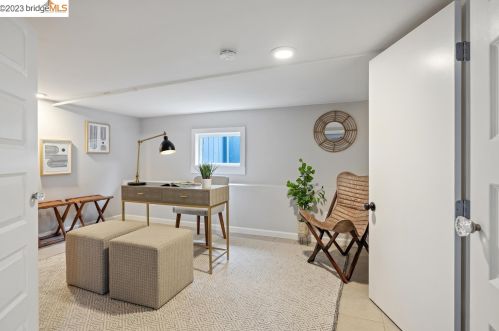 409 45th St, Oakland CA  94609-2124 exterior