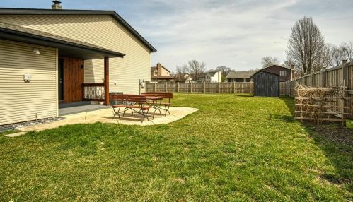 10083 Northcote Ct, Dyer IN  46373-9503 exterior