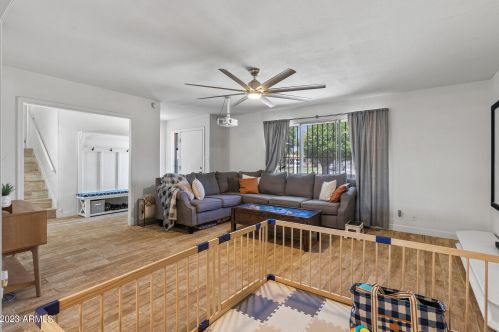 4427 Citrus Way, Glendale AZ 85305-2524 exterior