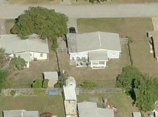 3180 Huntington Dr, Largo, FL 33771-1809
