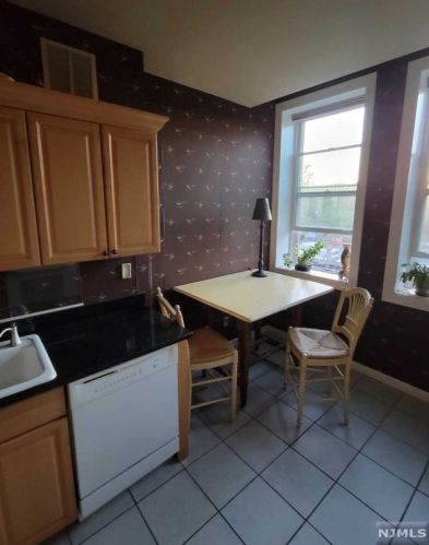 280 Main St, West Paterson NJ  07424-1236 exterior