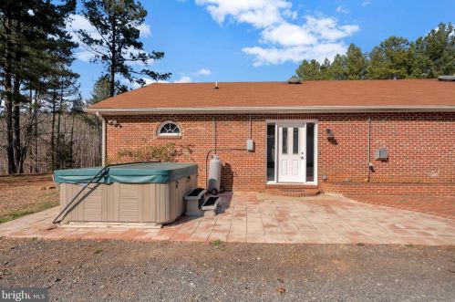 34156 Indiantown Rd, Locust Grove VA  22508-2221 exterior