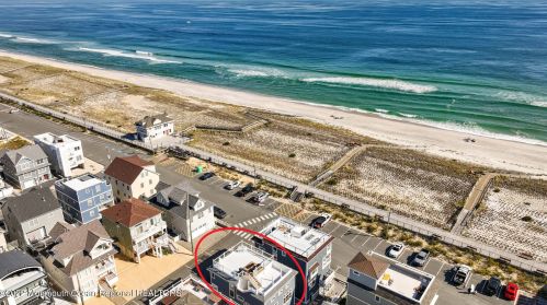 5 Fort Ave, Pelican Island NJ  08751-1512 exterior