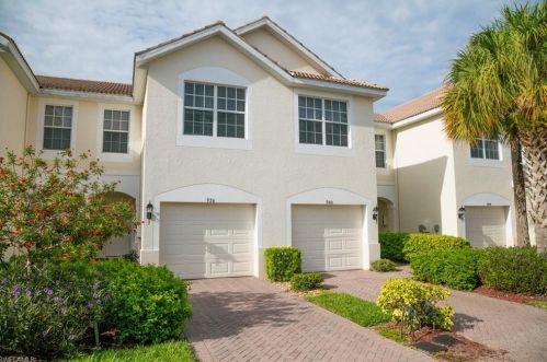 936 Hampton Cir, Naples, FL 34105-4823