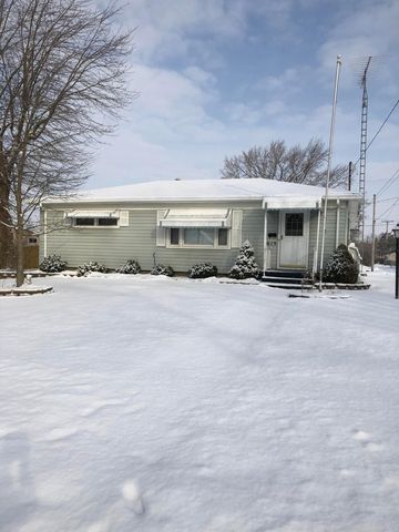 615 Davis St, Crestline, OH 44827-1308