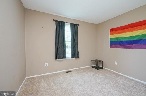 2070 Harbour Dr, Palmyra NJ 08065-2223 exterior