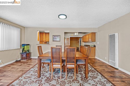 15069 Endicott St, San Leandro, CA 94579-1709