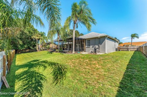 816 Brookstone Dr, Merritt Island FL  32952-4141 exterior