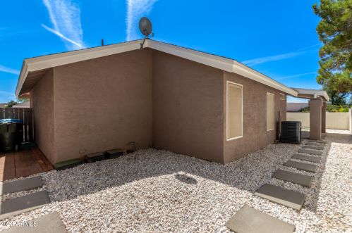 905 Annette Dr, Phoenix AZ 85022-1041 exterior