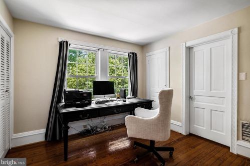 801 Thomas Ave, Riverton NJ  08077-1030 exterior