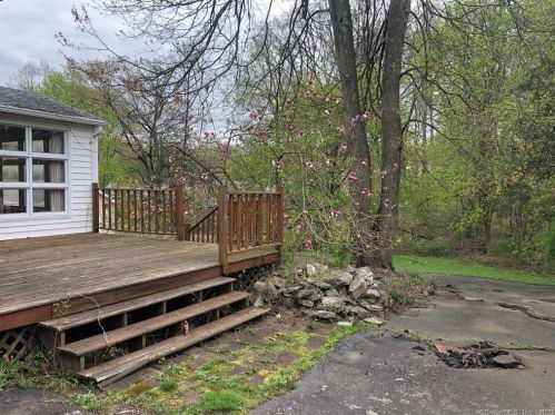 228 Cianci Rd, New Britain, CT 06053-1468