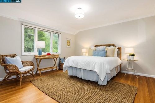 7 Calvin Ct, Orinda CA  exterior