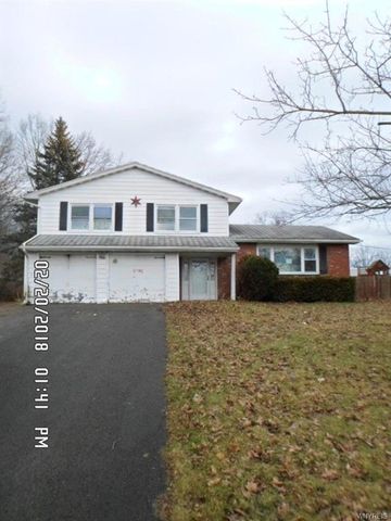 11901 Harrison Rd, Medina, NY 14103-9748