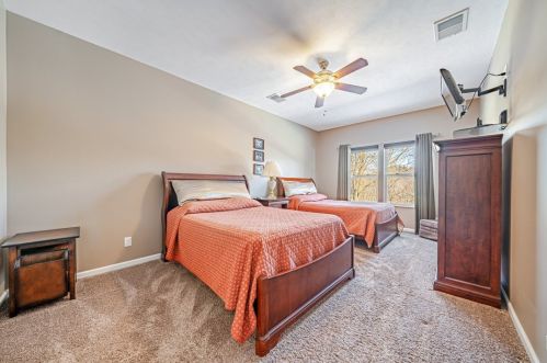 612 Whispering Pines Dr, Gibsonia PA  15044-7854 exterior