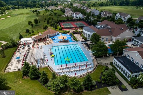 33 Locks Farm Ln, Downingtown PA  19335 exterior