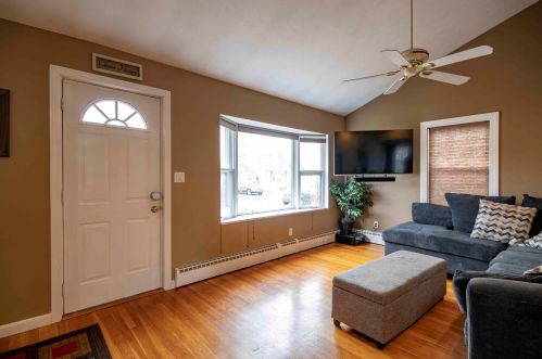 16 Merrill St, Nashua NH  03060-4731 exterior