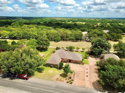 1503 Prairie Wind Blvd, Stephenville, TX 76401-5914