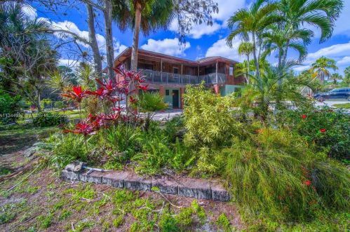 576 Marshall Rd, West Palm Beach FL  33413-3343 exterior
