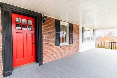 800 7th St, Verona, PA 15147-2132