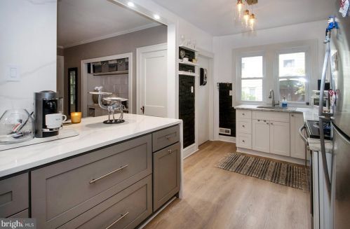 221 Kings Hwy, Camden NJ  08106-1616 exterior