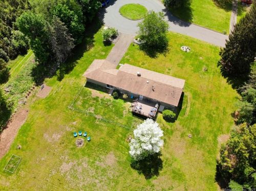 541 Radmere Rd, Cheshire, CT 06410-3215