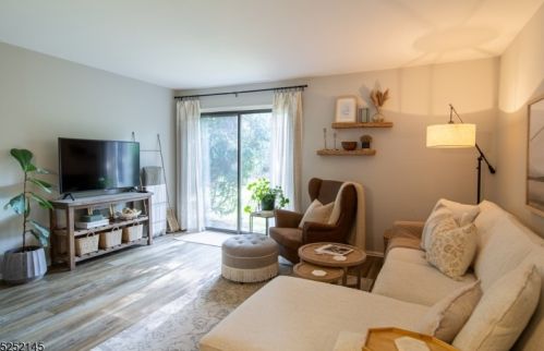 89 Wood Duck Ct, Hackettstown NJ  07840-3322 exterior