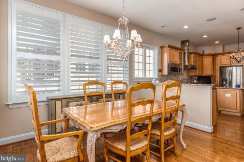 18345 Mid Ocean Pl, Leesburg VA 20176-7451 exterior