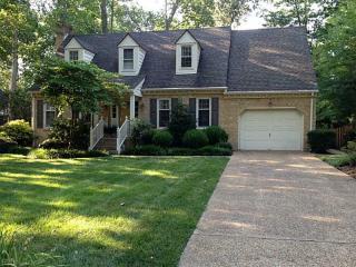 604 Pinecliffe Dr, Chesapeake VA  23322-5861 exterior
