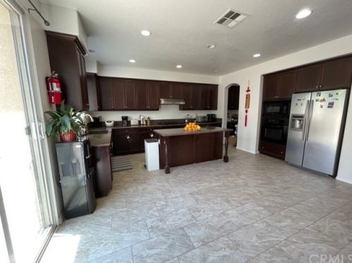 6831 Piedmont St, Chino CA  91710-1315 exterior