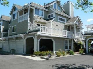 344 2nd St, Benicia, CA 94510-3249