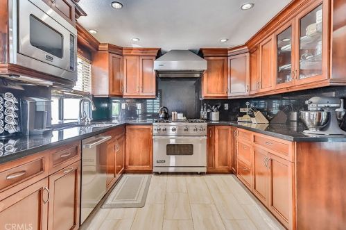 26316 Plata Ln, Calabasas, CA 91302-2611