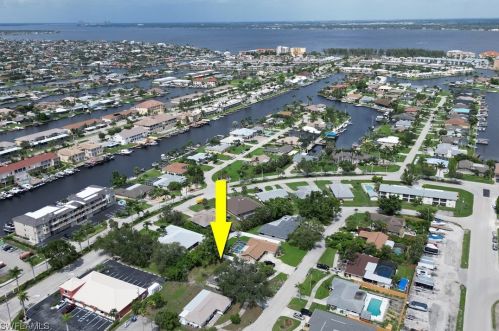 4325 16th Pl, Cape Coral FL  33904-7430 exterior