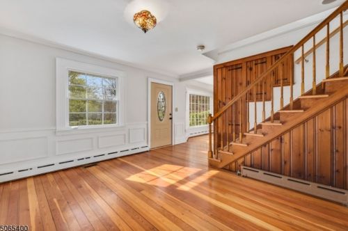 296 Hillside Ave, Roxbury Township, NJ 07836-9038