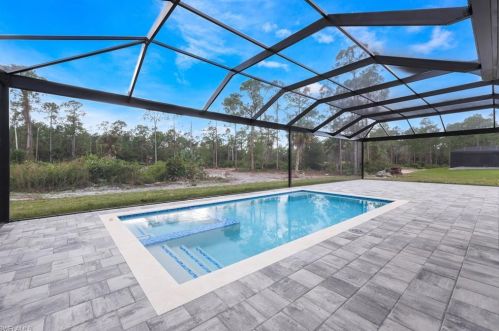 2806 Golden Gate Blvd, Naples, FL 34120-3739
