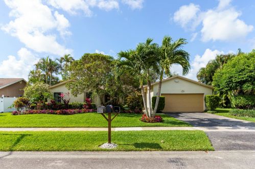 4858 Marbella Rd, West Palm Beach, FL 33417-1136