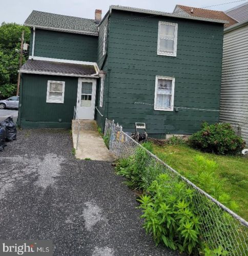 209 Clay Ave, West Enola, PA 17025-3210