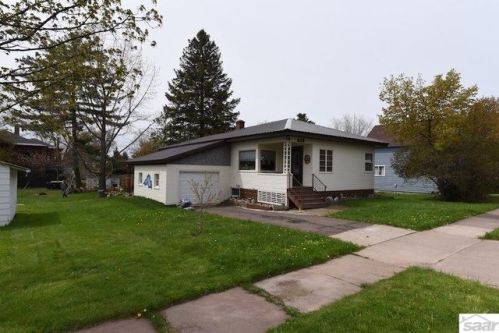 212 4th St, Washburn, WI 54891-9460