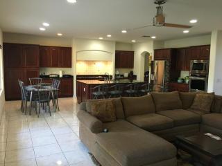 7209 Avenida Del Sol, Peoria AZ  85383-3258 exterior