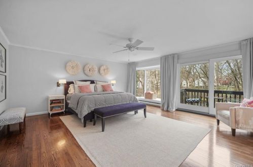 180 Hillair Cir, White Plains NY  10605-4506 exterior