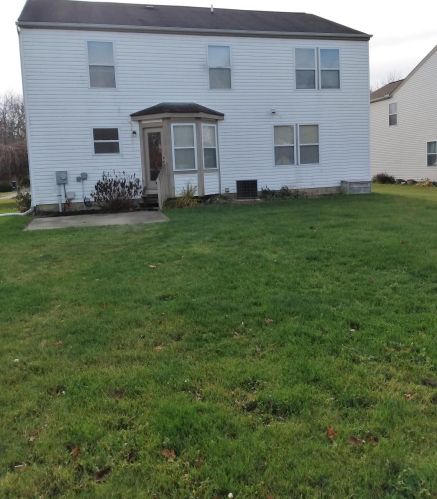 250 Pinecrest Dr, Delaware, OH 43015-8287