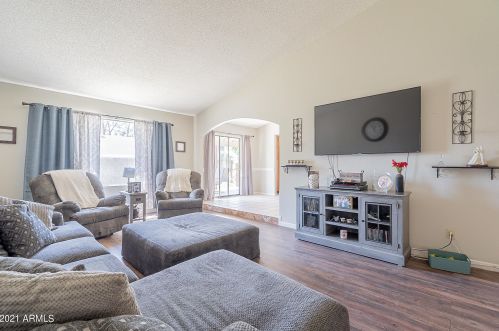 6319 Turquoise Ave, Glendale AZ 85302-1037 exterior