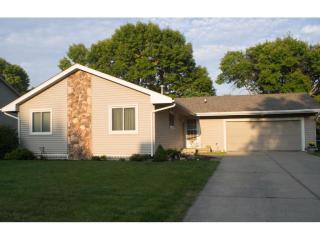1421 90th St, Des Moines, IA 50325-6268
