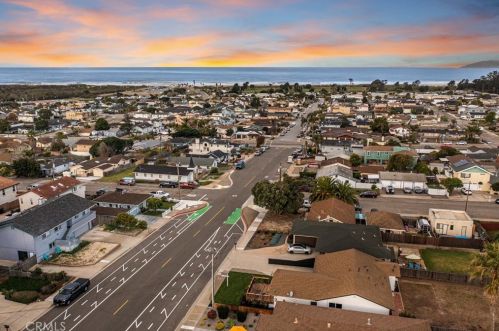 547 Newport Ave, Pismo Beach CA  93433-1611 exterior