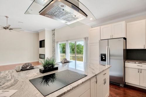 1040 Pointe Alexis Dr, Tarpon Springs FL  34689-7119 exterior