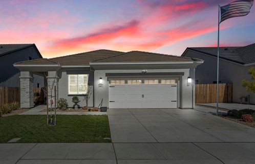 1219 Sephos St, Manteca CA  95337 exterior