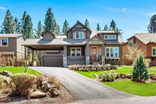 19575 Fisher Lake Ln, Bend, OR 97702-9181