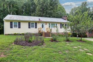2708 Puckett Ct, Midlothian, VA 23112-3422