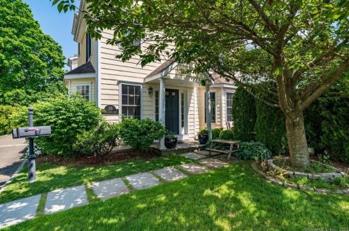 35 Mayflower Ave, Stamford, CT 06906-1918