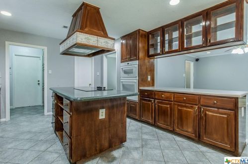 3016 Summit Dr, Morgans Point, TX 76513-1224